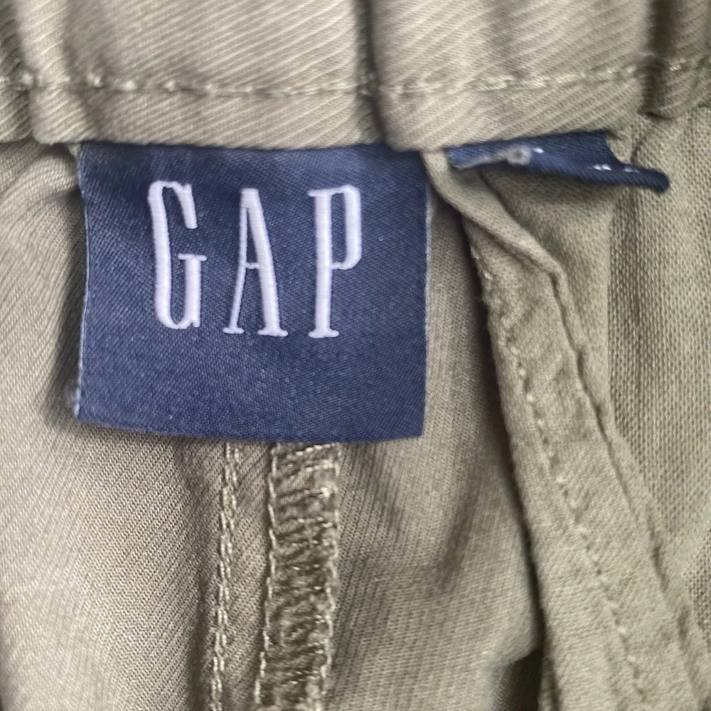 Gap Chino High Waist Pleated Women's Olive Shorts Size 6 Twill  Stretch Casual